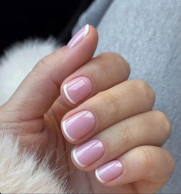 Quand mettre le top coat sur un vernis semi-permanent pour une manucure brillante et longue tenue